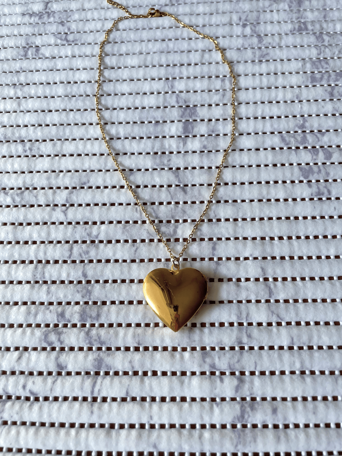 Collar Relicario Corazon