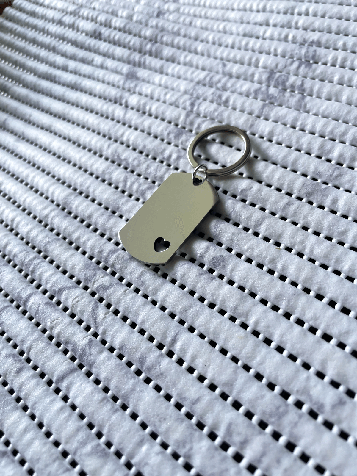 Llavero estilo militar